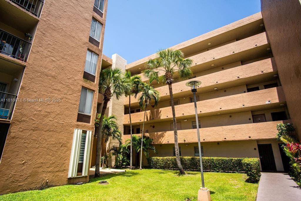9110 Fontainebleau Blvd # 502, Miami FL 33172