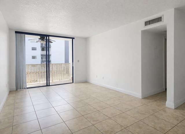 8185 NW 7th Street # 214, Miami FL 33126 - Miami, FL - Photo 3