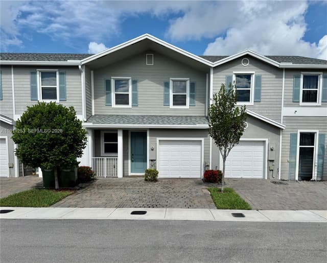 907 SE 17th Ct, Homestead FL 33034 - Homestead, FL - Photo 2