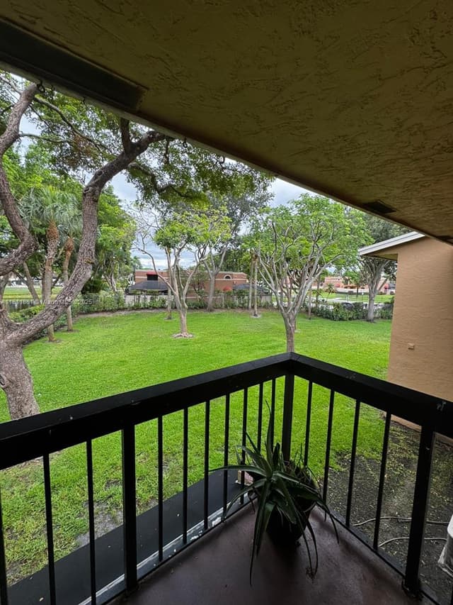 6023 10th Ave N # 215, Green Acres FL 33463 - Green Acres, FL - Photo 4