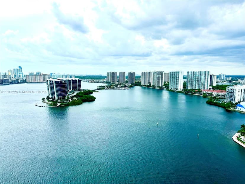 3530 Mystic Pointe Dr # 3001, Aventura FL 33180
