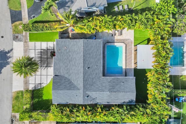 2045 NE 202nd St, Miami FL 33179 - Miami, FL - Photo 2