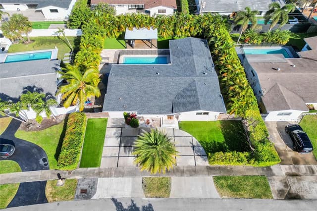 2045 NE 202nd St, Miami FL 33179 - Miami, FL - Photo 7