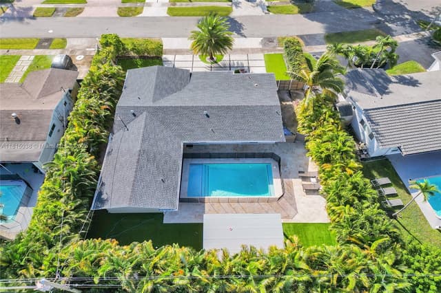 2045 NE 202nd St, Miami FL 33179 - Miami, FL - Photo 3