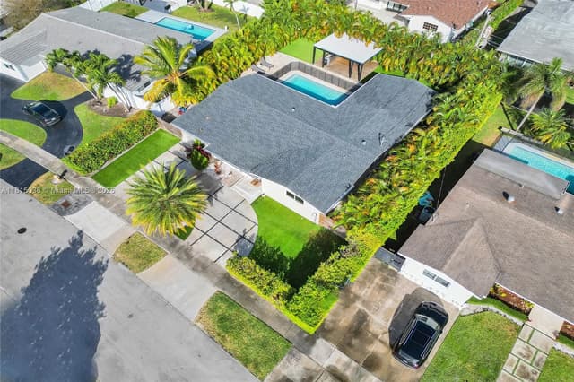 2045 NE 202nd St, Miami FL 33179 - Miami, FL - Photo 4