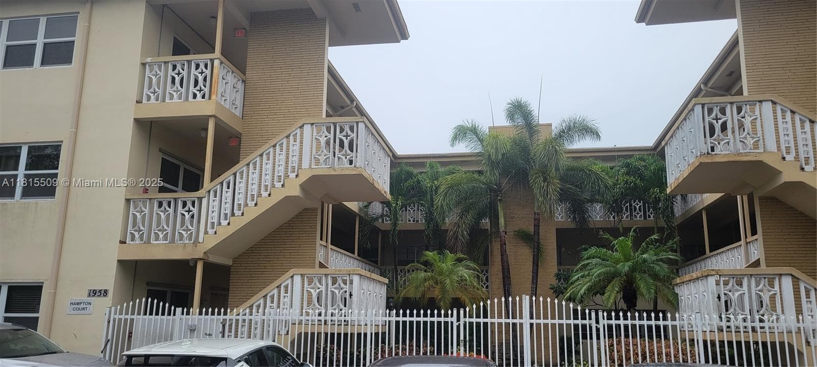 1958 Monroe St # 107, Hollywood FL 33020