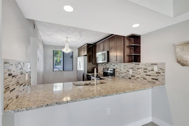 2741 Village Boulevard # 104, West Palm Beach FL 33409 - West Palm Beach, FL - Photo 5