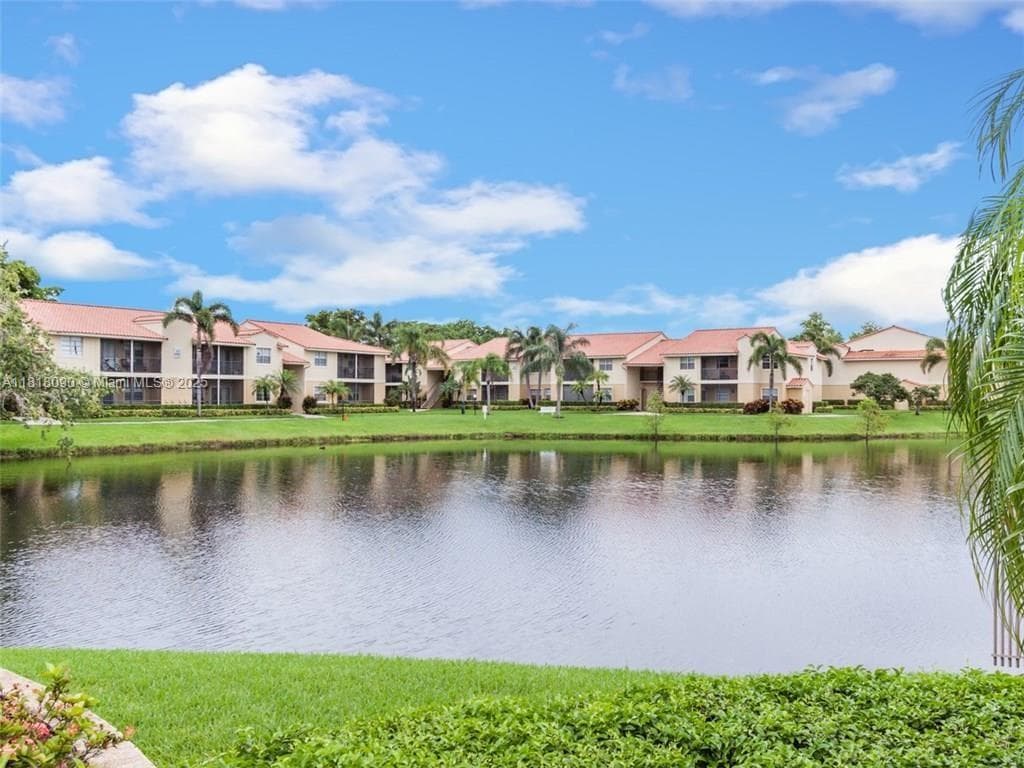 1235 SW 46th Ave # 707, Pompano Beach FL 33069 - Pompano Beach, FL - Photo 1