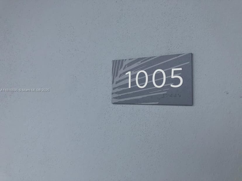 16385 Biscayne Blvd # 1005, North Miami Beach FL 33160