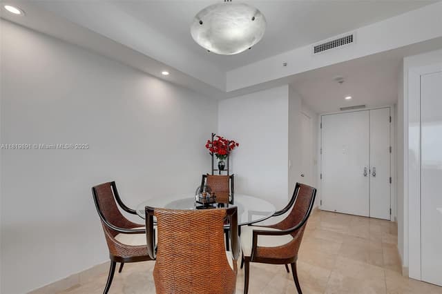 848 Brickell Key Dr # 1803, Miami FL 33131 - Miami, FL - Photo 2