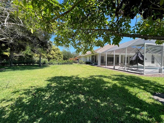 103 Squire Drive, Wellington FL 33414 - Wellington, FL - Photo 3