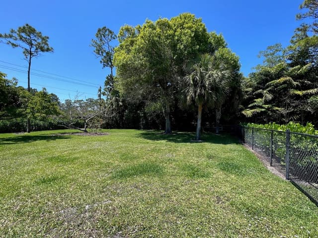 103 Squire Drive, Wellington FL 33414 - Wellington, FL - Photo 4