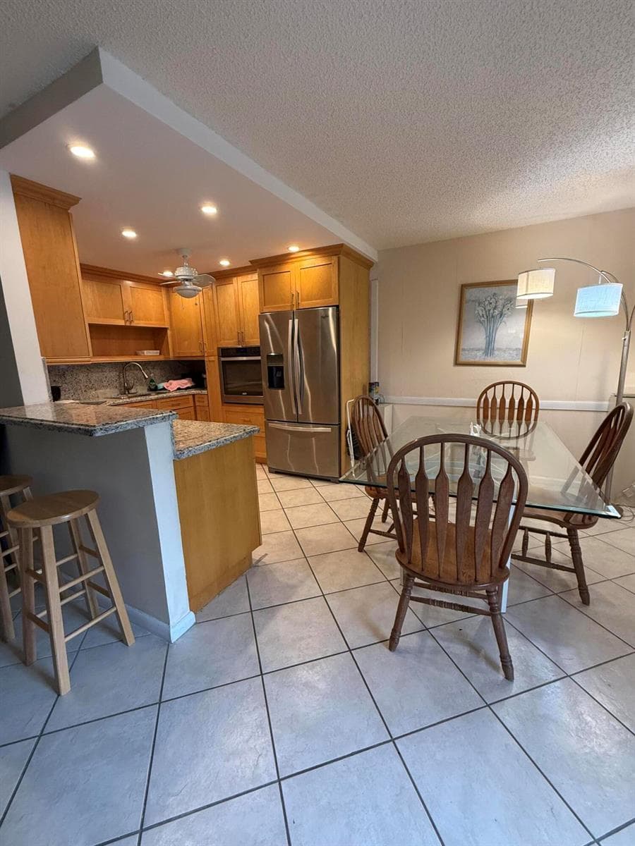 1046 Wolverton C, Boca Raton FL 33434 - Boca Raton, FL - Photo 1