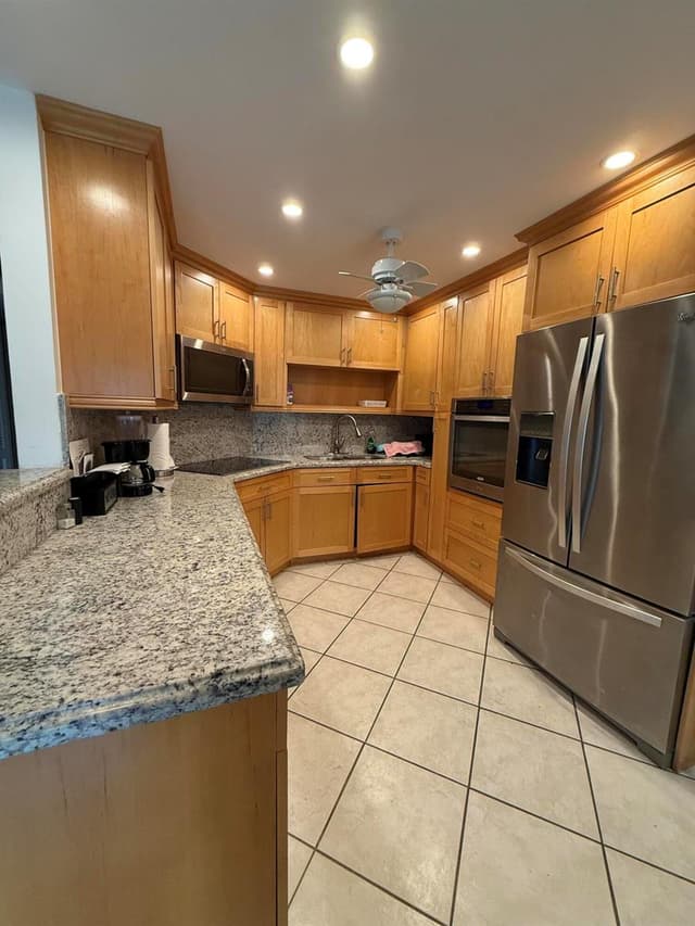 1046 Wolverton C, Boca Raton FL 33434 - Boca Raton, FL - Photo 4