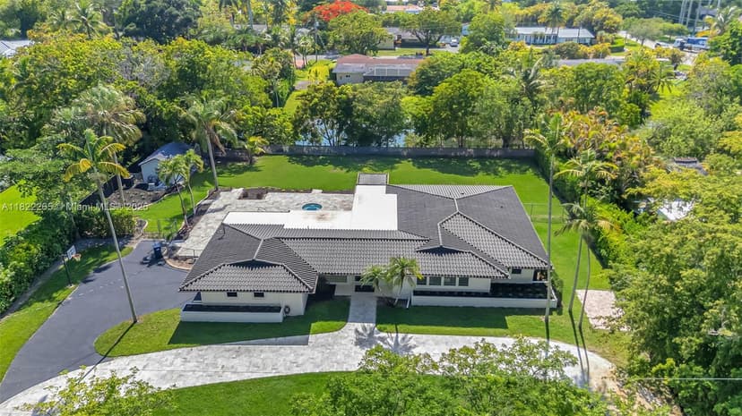 11230 SW 69th Ct, Pinecrest FL 33156