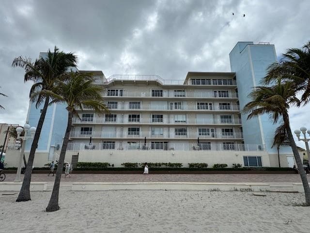 300 Oregon Street # 401, Hollywood FL 33019 - Hollywood, FL - Photo 1