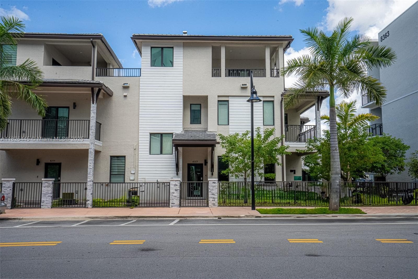 4269 NW 83rd Path, Doral FL 33166 - Doral, FL - Photo 1