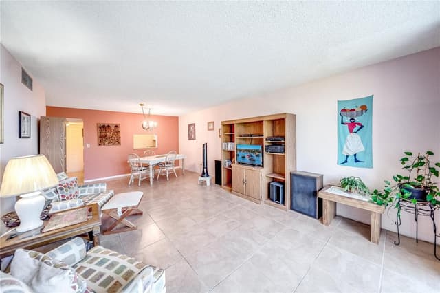2860 Somerset Drive # 404K, Lauderdale Lakes FL 33311 - Lauderdale Lakes, FL - Photo 3