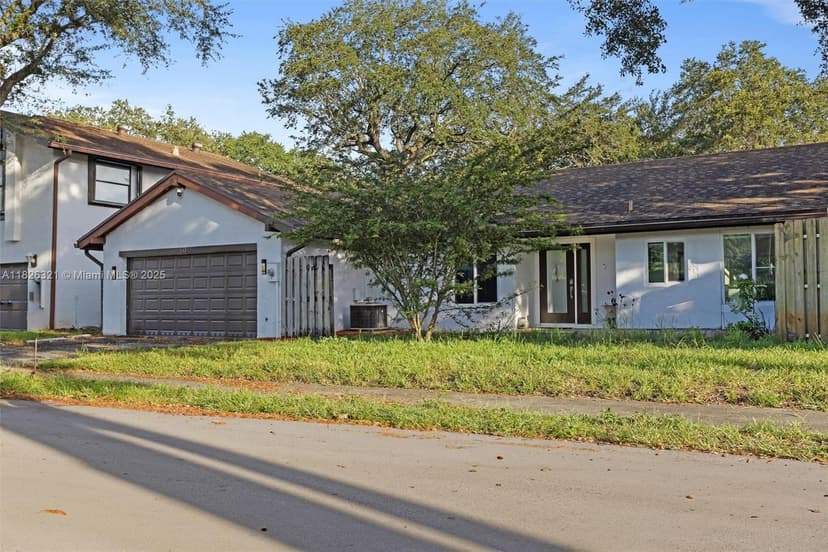 50 Forest Cir, Cooper City FL 33026