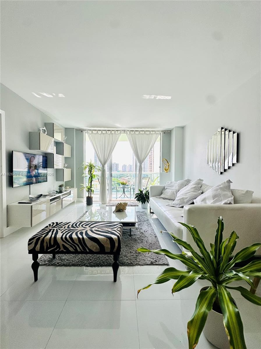 19390 Collins Ave # 911, Sunny Isles Beach FL 33160 - Sunny Isles Beach, FL - Photo 1