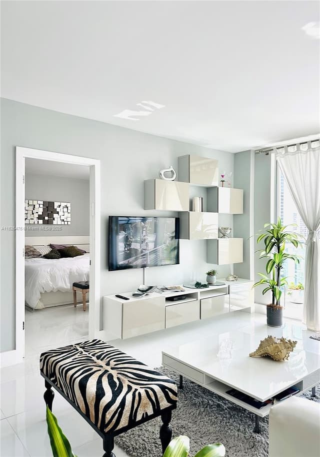 19390 Collins Ave # 911, Sunny Isles Beach FL 33160 - Sunny Isles Beach, FL - Photo 4