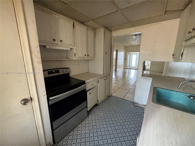 270 NE 191st St # 108, Miami FL 33179 - Miami, FL - Photo 2