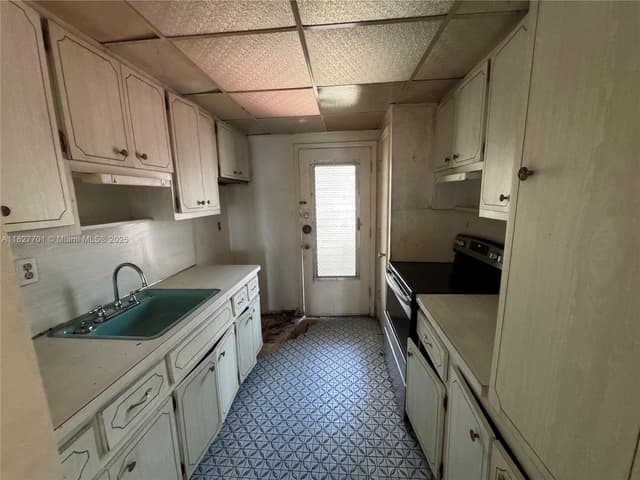 270 NE 191st St # 108, Miami FL 33179 - Miami, FL - Photo 6