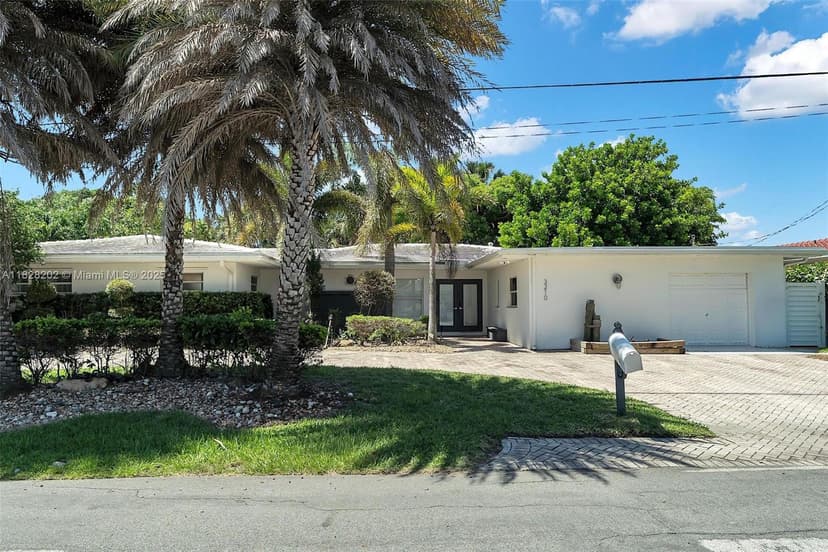 3210 Dover Rd, Pompano Beach FL 33062