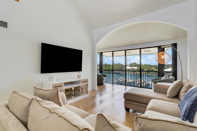 543 Bay Colony Drive N Slip 8, Juno Beach FL 33408 - Juno Beach, FL - Photo 7