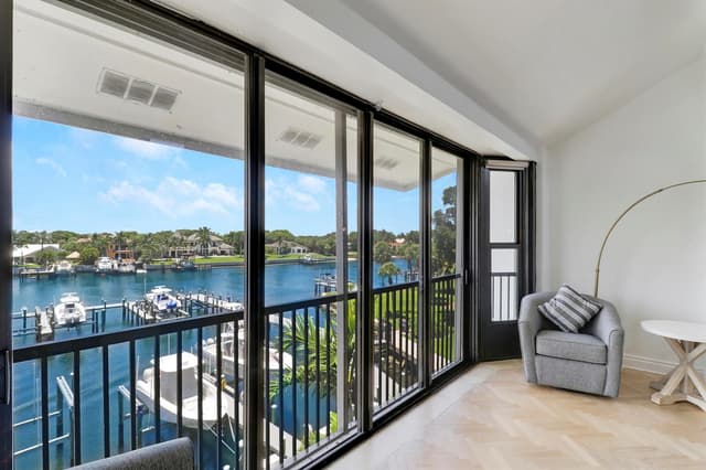 543 Bay Colony Drive N Slip 8, Juno Beach FL 33408 - Juno Beach, FL - Photo 3
