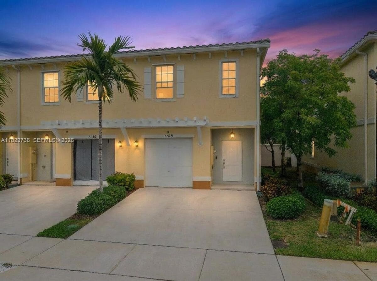 1128 NW 40th Ter, Lauderhill FL 33313 - Lauderhill, FL - Photo 1