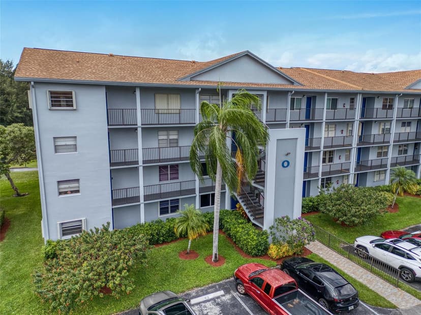 800 SW 125th Way # 202, Pembroke Pines FL 33027