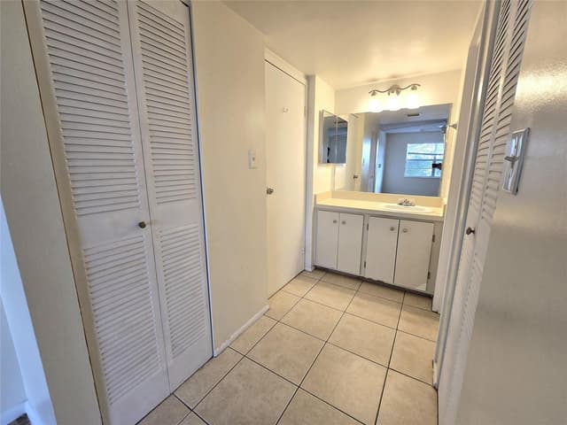 4334 NW 9th Avenue # 3B, Deerfield Beach FL 33064 - Deerfield Beach, FL - Photo 5