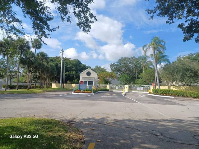 3421 NW 44th St # 103, Oakland Park FL 33309 - Oakland Park, FL - Photo 6