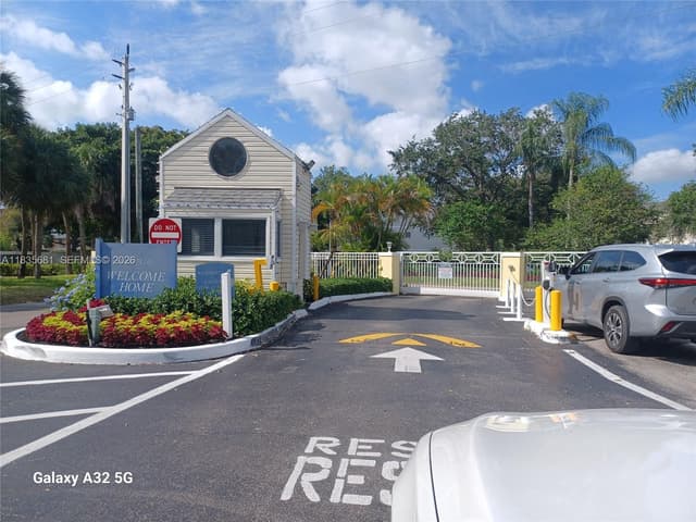 3421 NW 44th St # 103, Oakland Park FL 33309 - Oakland Park, FL - Photo 5