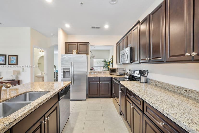 2851 W Prospect Rd # 1306, Tamarac FL 33309