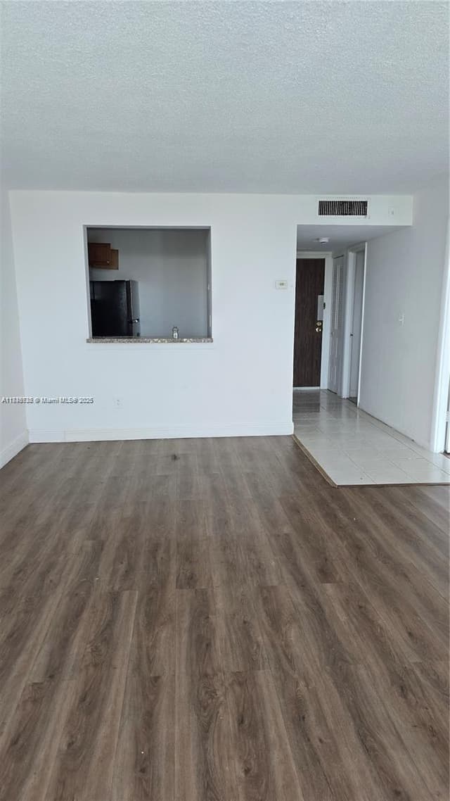 498 NW 165th St Rd # 407, Miami FL 33169 - Miami, FL - Photo 6