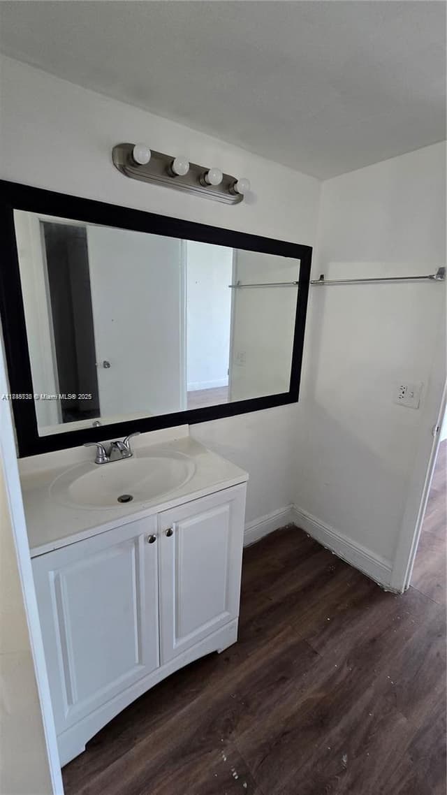 498 NW 165th St Rd # 407, Miami FL 33169 - Miami, FL - Photo 7