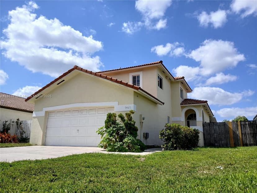 7467 NW 169th Ln, Hialeah FL 33015