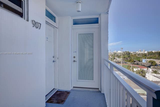 1045 10th St # 907, Miami Beach FL 33139 - Miami Beach, FL - Photo 5