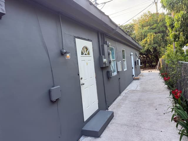2739 Lincoln Street, Hollywood FL 33020 - Hollywood, FL - Photo 3