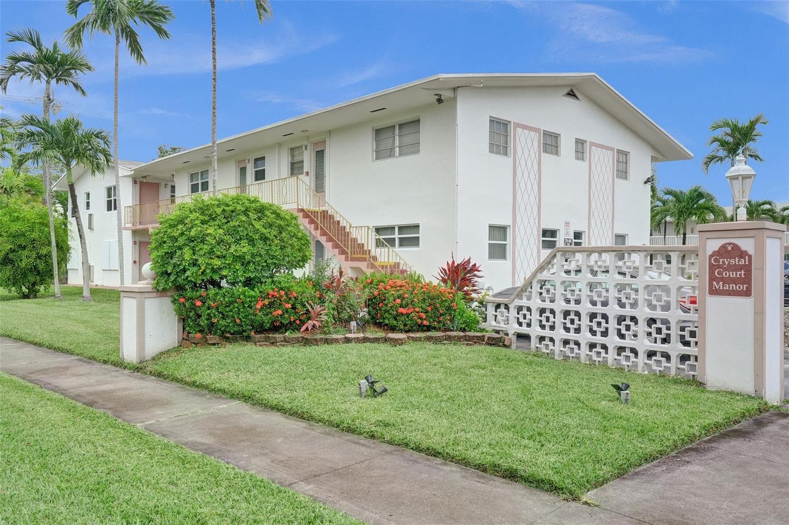 1300 N 12th Court # 4b, Hollywood FL 33019 - Hollywood, FL - Photo 1