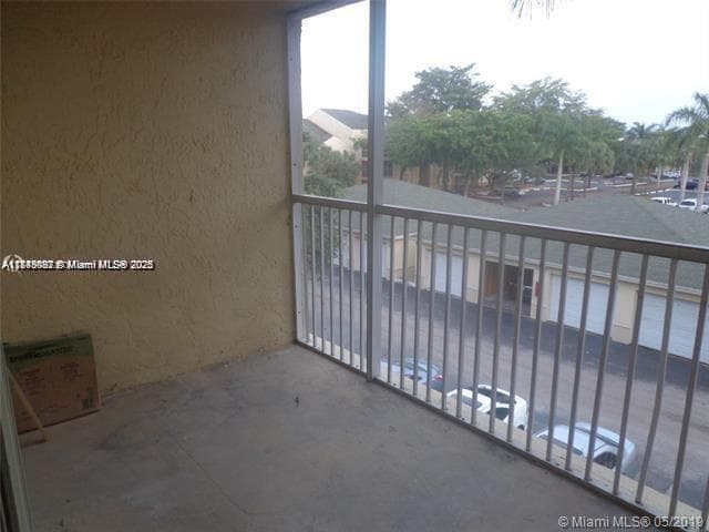 5686 Rock Island Rd # 129, Tamarac FL 33319 - Tamarac, FL - Photo 3