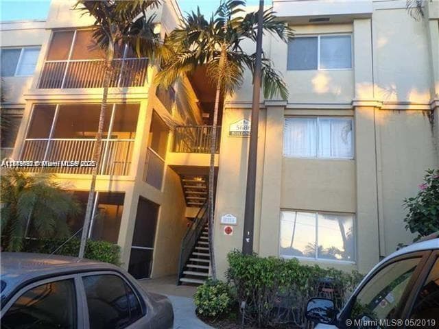 5686 Rock Island Rd # 129, Tamarac FL 33319
