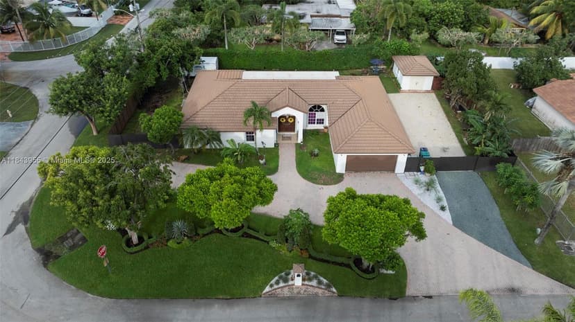 28401 SW 158th Ct, Homestead FL 33033