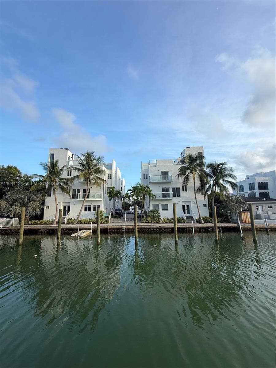 1975 Calais Dr # 1, Miami Beach FL 33141