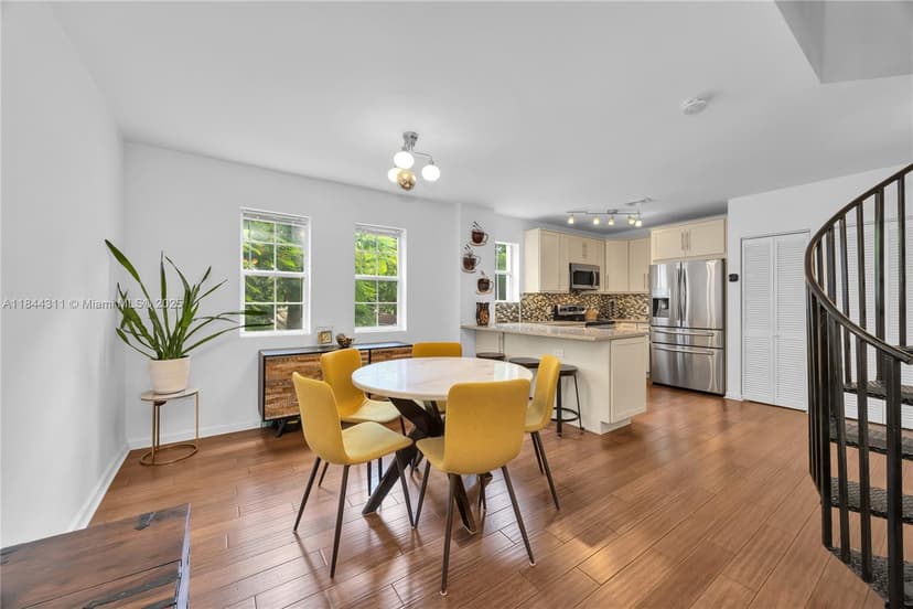 2850 Coconut Ave # 15, Miami FL 33133