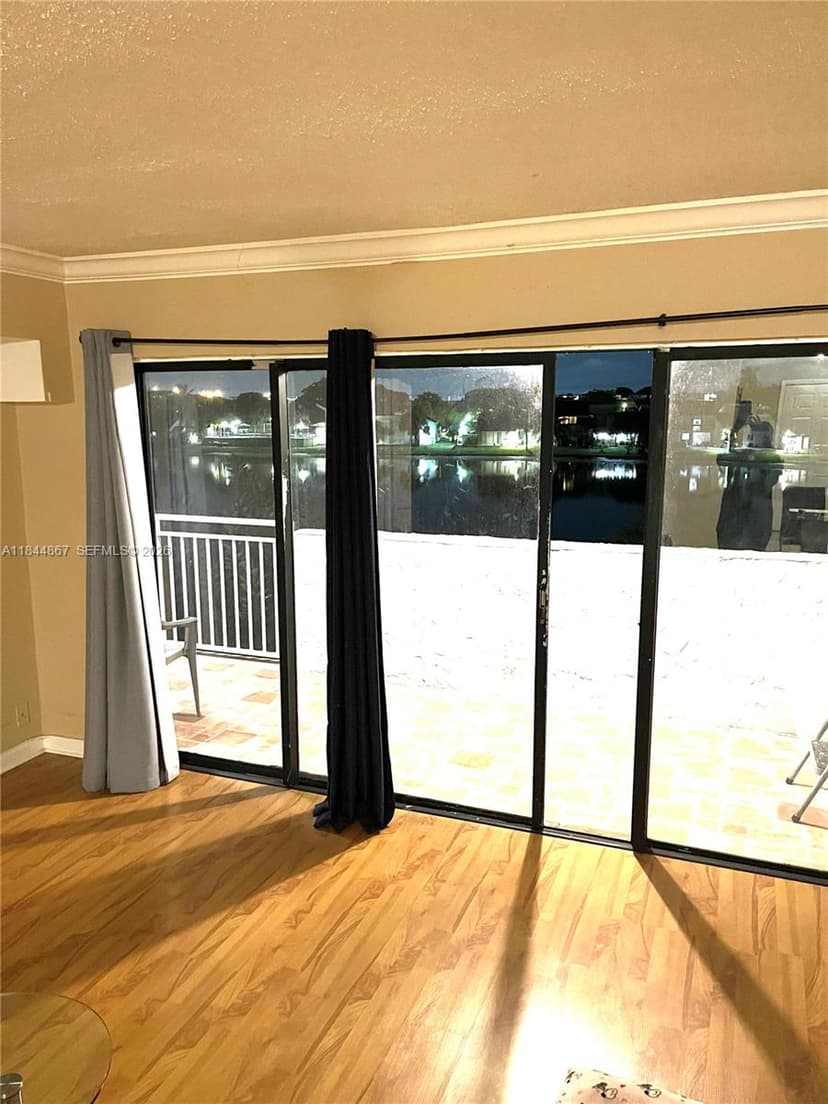 9359 Fontainebleau Blvd # F301, Miami FL 33172