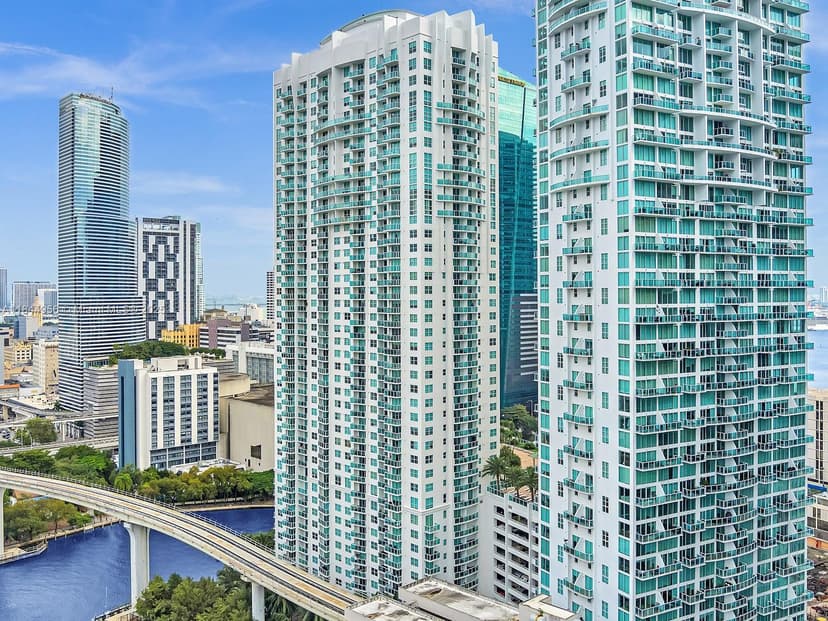 31 SE 5th St # 2911, Miami FL 33131