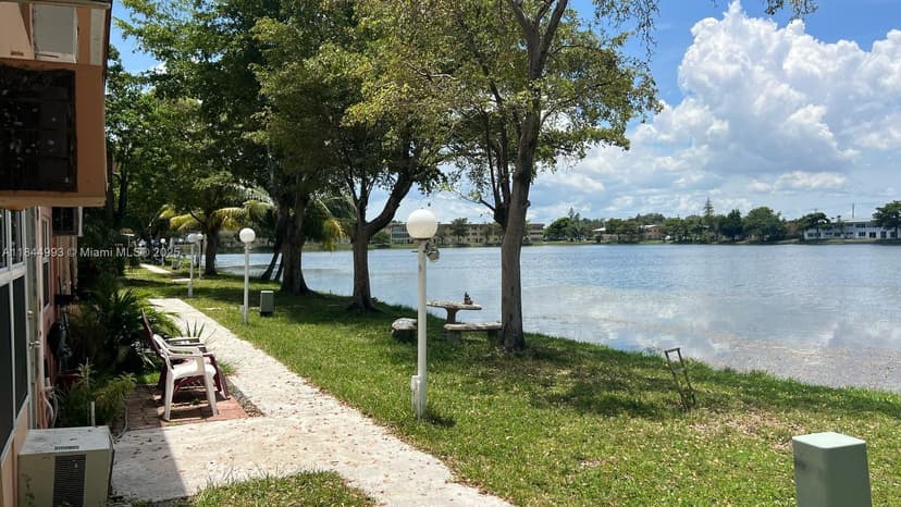 19080 NE 3rd Ct # 307, Miami FL 33179
